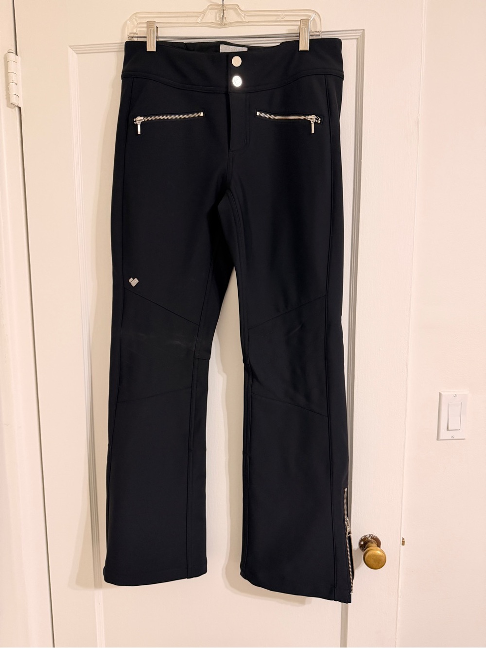Obermeyer Black Women’s Ski Pants with Zip Pockets - 8